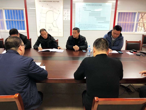 南昌市政建設(shè)集團(tuán)對(duì)市政公用城周邊市政道路項(xiàng)目進(jìn)行質(zhì)量安全進(jìn)度大檢查6006.jpg